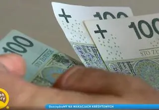 Polacy oszczędzają na wakacjach kredytowych. Czy to faktycznie się opłaca?