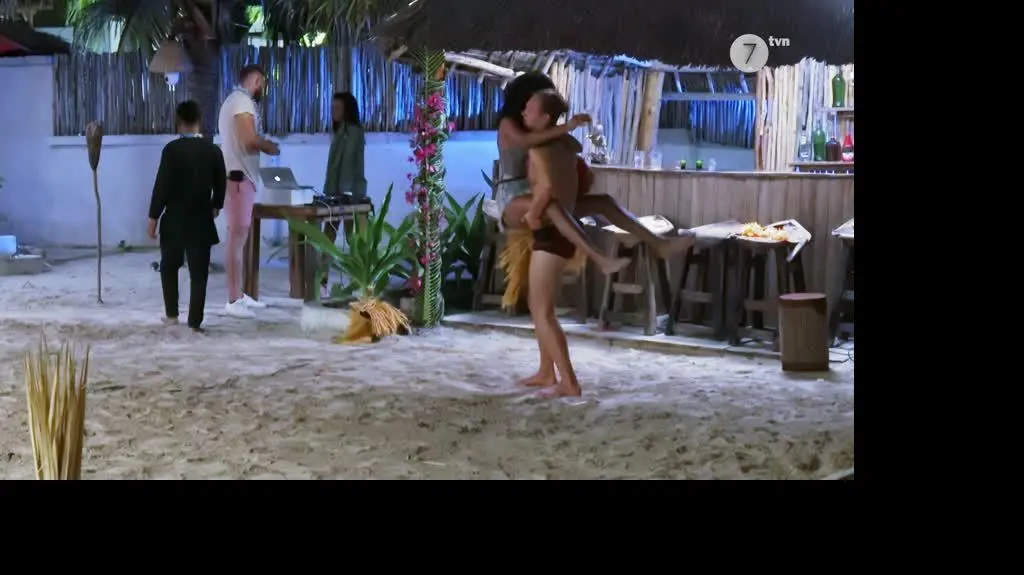 "Hotel Paradise"
