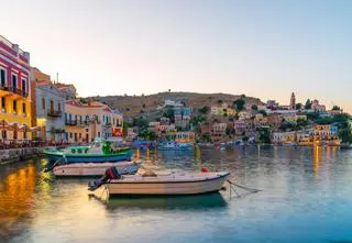 Co warto zobaczyć na greckiej wyspie Symi - zabytki i plaże