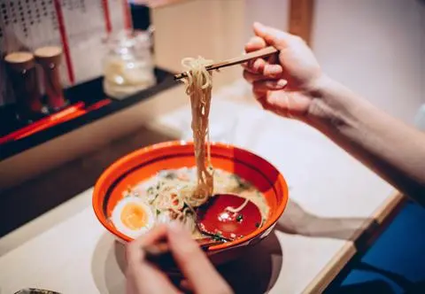 Ramen, czyli smaki Azji zamknięte w japońskiej zupie