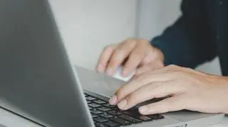 Fałszywa strona szpitala klinicznego w Lublinie. Rządowe Centrum Bezpieczeństwa ostrzega 
