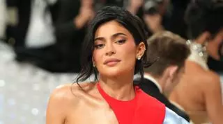 Kylie Jenner wypiera się operacji plastycznych. "Zawsze kochałam siebie"