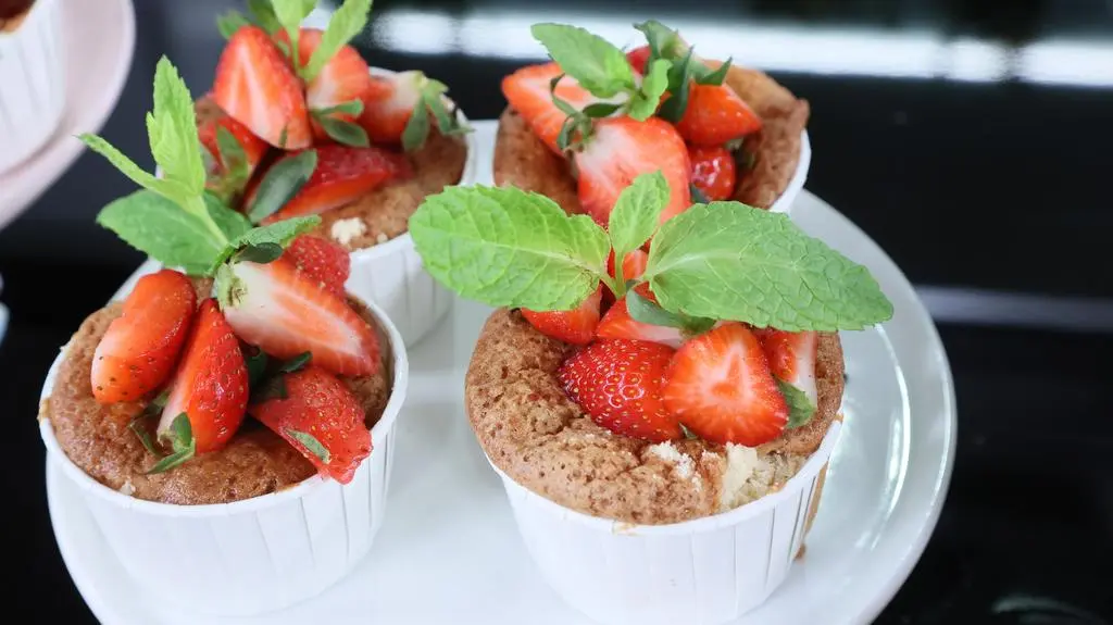 Waniliowe muffinki z malinami 