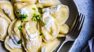Przepis na pierogi kudłacze. Wypróbuj nietypowe ciasto i farsz