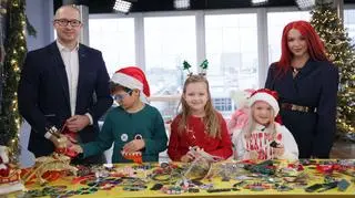 Choinkowe ozdoby z odzysku. "Zbieramy oficjalnie około 650 tysięcy ton elektrośmieci"