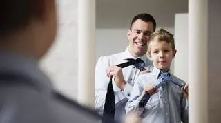 Jak zawiązać krawat? Popularne i nietypowe sposoby wiązania krawata – instrukcja krok po kroku