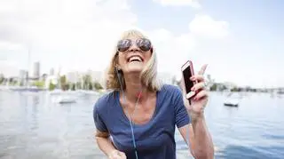 Jak dobrze znasz największe hity PRL? Rozwiąż quiz i przypomnij sobie przeboje, do których tańczyła cała Polska