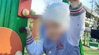 12 dzieci odebranych rodzinie zastępczej. "Oni po dwie godziny klęczeli i modlili się"