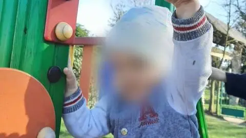 12 dzieci odebranych rodzinie zastępczej. "Oni po dwie godziny klęczeli i modlili się"