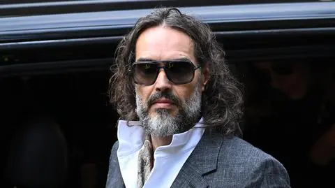 Russell Brand stawił się przed sądem. Ruszył proces brytyjskiego komika