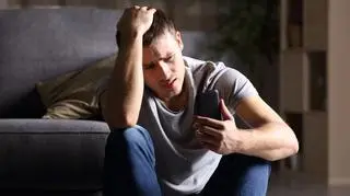 W Warszawie rusza pierwszy telefon zaufania dla mężczyzn. "Chłopców nie uczy się rozmawiania o swoich problemach"