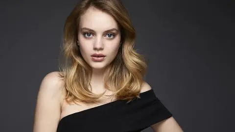 Sukienka na jedno ramię