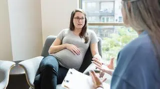 Rozejście spojenia łonowego – w trakcie ciąży i po porodzie