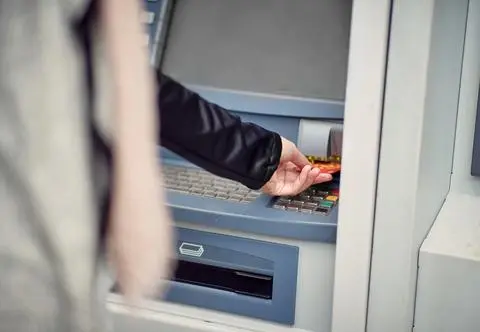 Aż 6 banków ogłosiło przerwy. "Jeśli potrzebujesz gotówki, spróbuj wypłacić ją wcześniej"