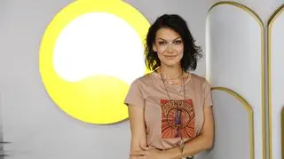 Alżbeta Lenska debiutuje jako piosenkarka. "To jest trochę wsparcie i przekleństwo ojca"