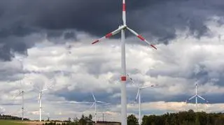 Pogoda na sobotę 16 lipca. Burze, możliwe podtopienia i grad. Gdzie będzie najchłodniej?