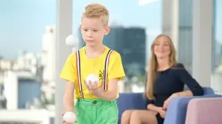 Najmłodszy żongler w Polsce. Mama 9-latka: "Zaczął żonglować wszystkim, co mieliśmy w domu"