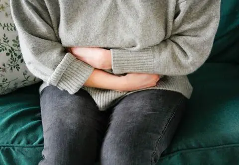 Zgłosiła się do lekarza ze skurczami żołądka. Dowiedziała się, że między żołądkiem a jelitami rozwija się płód