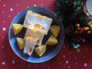 Sernik na zimno z mandarynkami