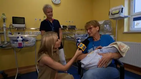 Seniorki tulą maluszki w poznańskim szpitalu. "Jesteśmy szczęśliwe, że możemy tu być"