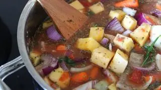 Zupa z brukwi. Czy wojenną potrawę można odczarować?