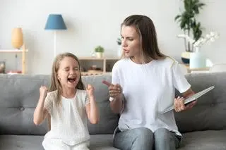 Surowa mama 
