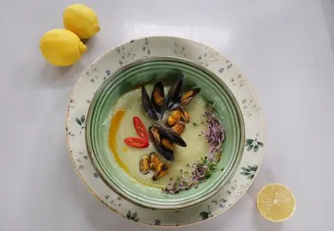 Krem z topinamburu z mulami - przepis Cristiny Catese