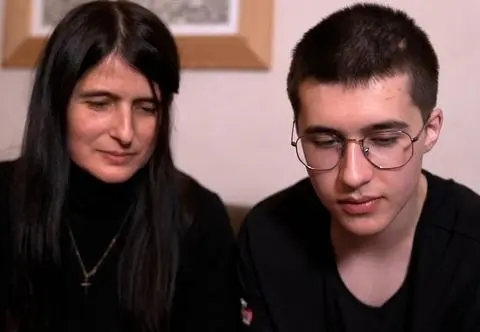Przez chorobę miał napady śmiechu. "Degradowały mózg". Pomógł mu nowatorski zabieg 