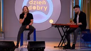 Marcin Spenner wraca z nowym albumem. Na scenie Dzień Dobry TVN zaśpiewał utwór "Zaskoczeni"