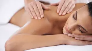 Liczne zalety masażu relaksacyjnego. "Pomaga nam przejąć kontrolę nad emocjami" 