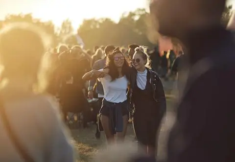Letnie festiwale muzyczne w Polsce. Gdzie warto bawić się na koncertach w 2023 roku?