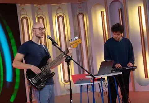 Czy ten duet wkrótce podbije polską branżę muzyczną? Na naszej scenie zespół Plots 