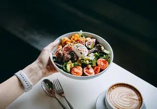 Hashimoto i gluten. Zobacz, których produktów przy tej chorobie unikać