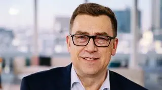 Maciej Orłoś pochwalił się nową partnerką. Niektóre komentarze fanów nie są przyjemne