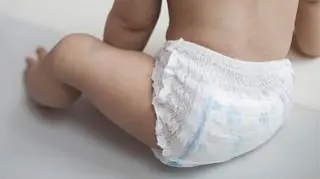 Przypadkiem odkryła tajemniczą funkcję w pieluchach. "Każda mama powinna to wiedzieć"