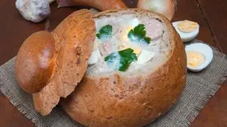 żurek w chlebie