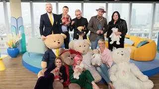 Gwiazdy i projektanci stworzyli wyjątkowe pluszaki w ramach akcji "Podaruj Misia". "Razem robimy coś dobrego"