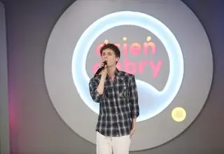 Oskar Kucmann zachwyca utworem "Przed siebie". Trudno się przy nim nie wzruszyć