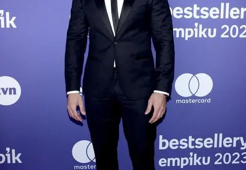 Piotr Stramowski pokazał zdjęcia ukochanej. Jej reakcja? "Żeś zdjęcia wybrał. Kocham Cię" 