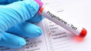 Progesteron i jego funkcja w organizmie kobiety. Sposoby regulowania poziomu progesteronu