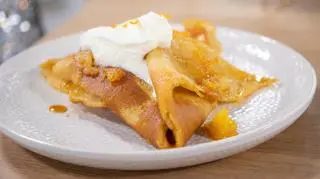 Naleśniki w gorącym syropie pomarańczowym a’la Crepes Suzette
