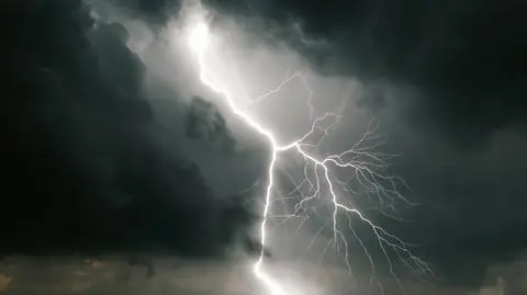 IMGW ostrzega przed burzami. Gdzie pogoda będzie szczególnie niebezpieczna? 