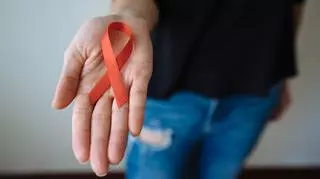 Trzecia osoba na świecie wyleczona z wirusa HIV. Pierwszy raz dzięki tej metodzie