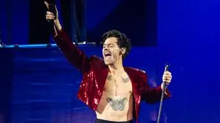 Harry Styles przeszedł radykalną metamorfozę. Zawiedzione fanki: "Nie przypomina siebie"