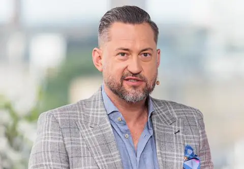 Marcin Prokop o obowiązkowym elemencie stroju. "Bez niej jesteś zwykłym przegrywem." 