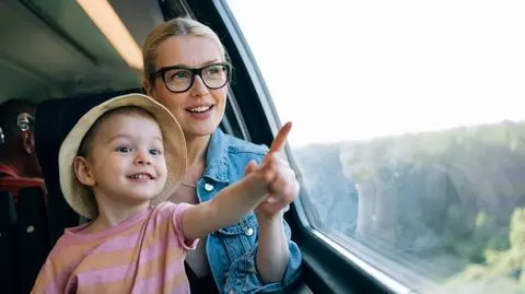 Zagraniczny wyjazd z dzieckiem. Jakie dokumenty warto mieć? 