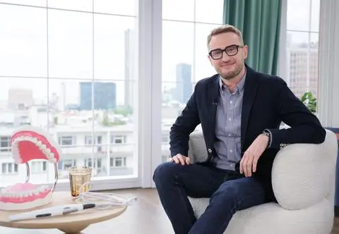 Czy próchnicę da się wyleczyć bez bólu? "Możemy zastosować nowoczesne terapie peptydowe"