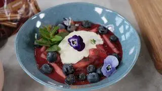 Smażone owoce leśne ze śmietanką waniliową