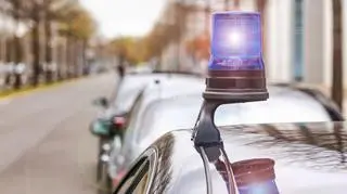 15-latka nie mogła złapać tchu. "Miała spuchniętą twarz". Dziewczynie pomogli policjanci