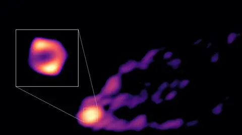 Pierwsze takie zdjęcie w historii. Zobacz, co wyrzuciła czarna dziura
